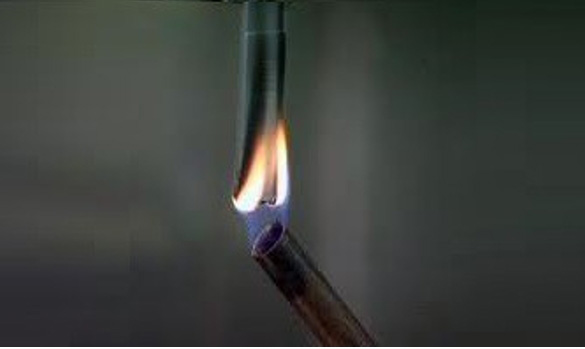 ASTM D5048用125mm火焰测固态塑料燃烧及抗烧穿性的试验