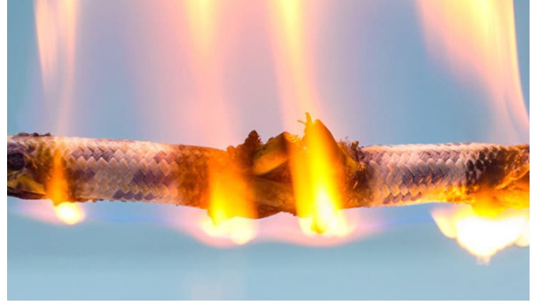 IEC 60332-2-2单根电线或电缆的垂直火焰蔓延试验.扩散火焰规程