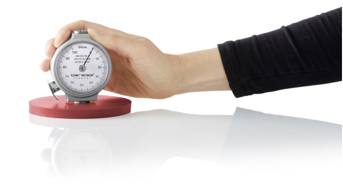 ISO 7619-1硫化或热塑性橡胶.压痕硬度的测定 - 硬度计法(肖氏硬度)